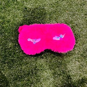 Soft sleeping mask for kids with cat ears and sequence petals.